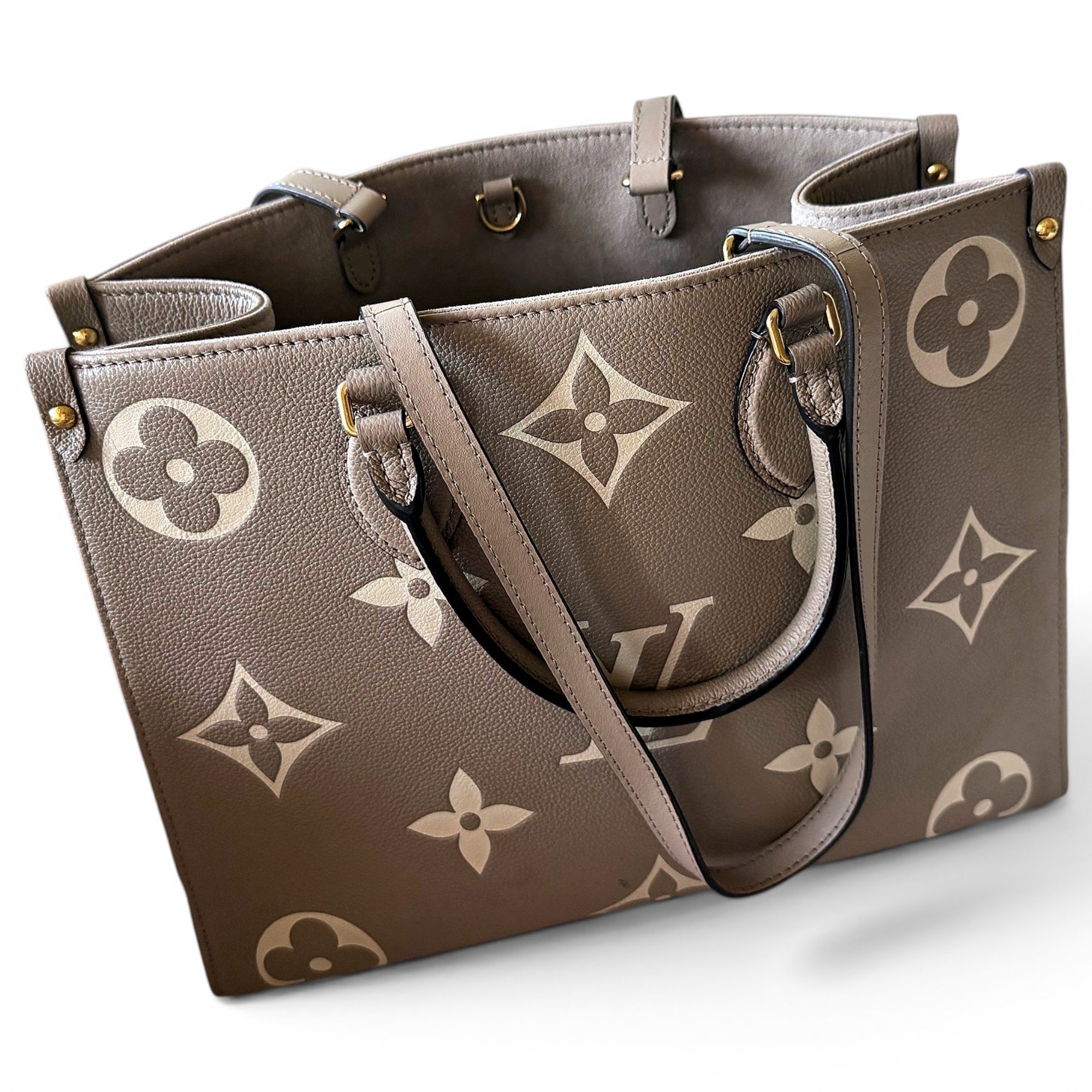 Onthego leather tote