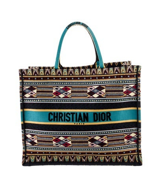 Dior Dior Canvas Book