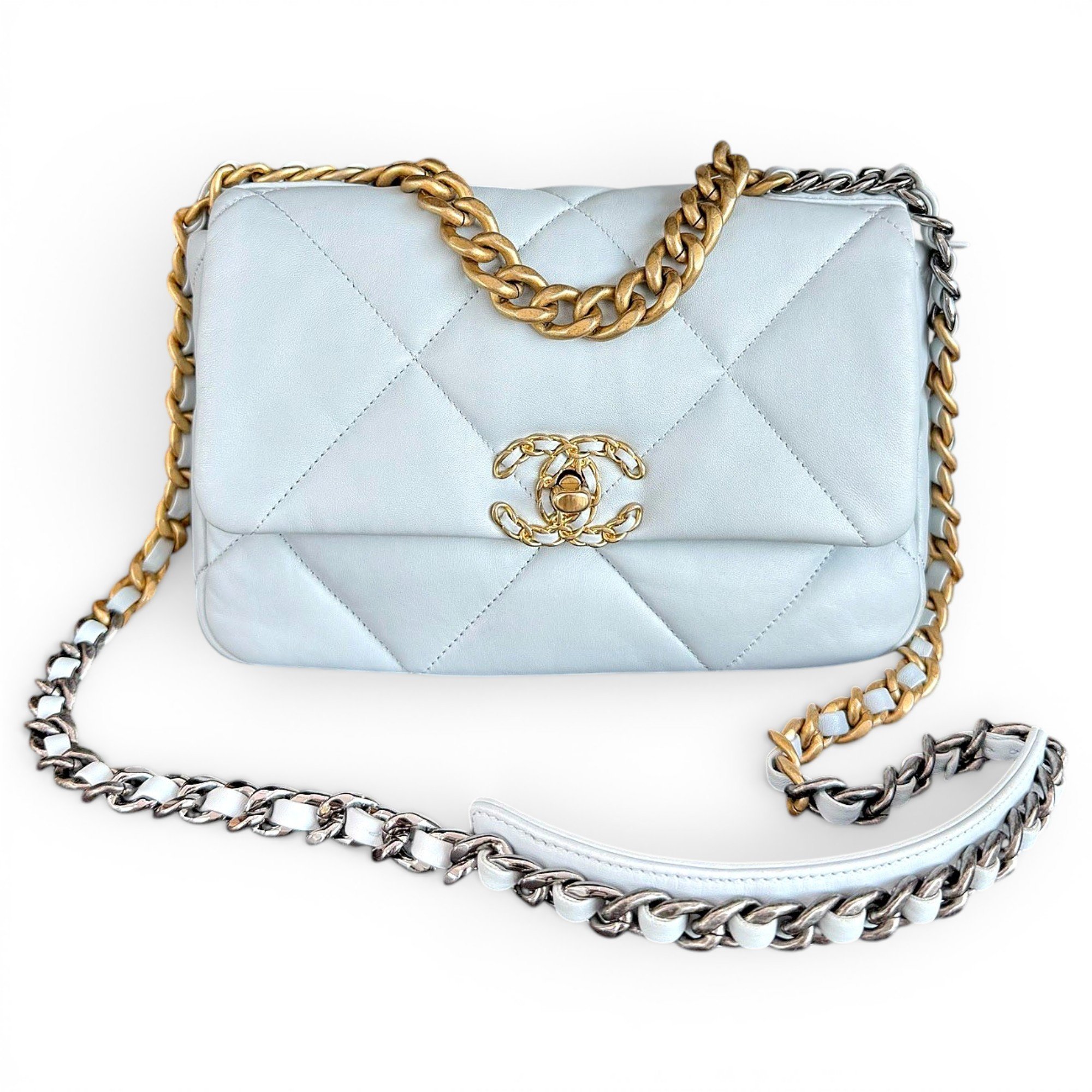 Chanel 19 leather handbag
