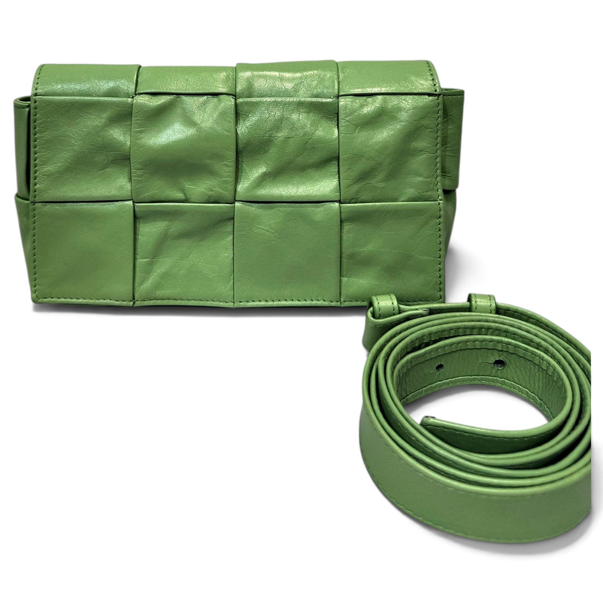 Cassette leather handbag