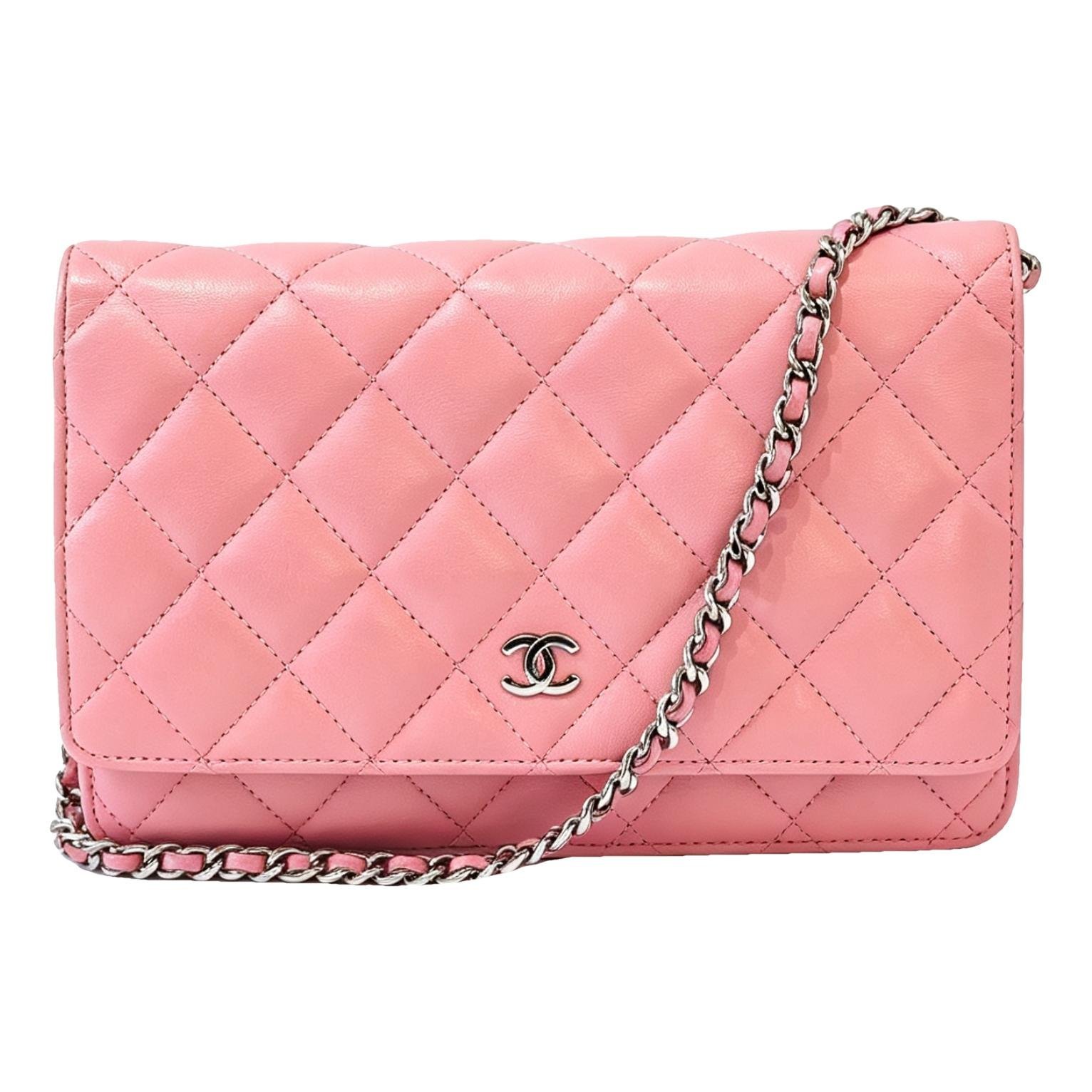 Wallet On Chain Timeless/Classique leather crossbody bag
