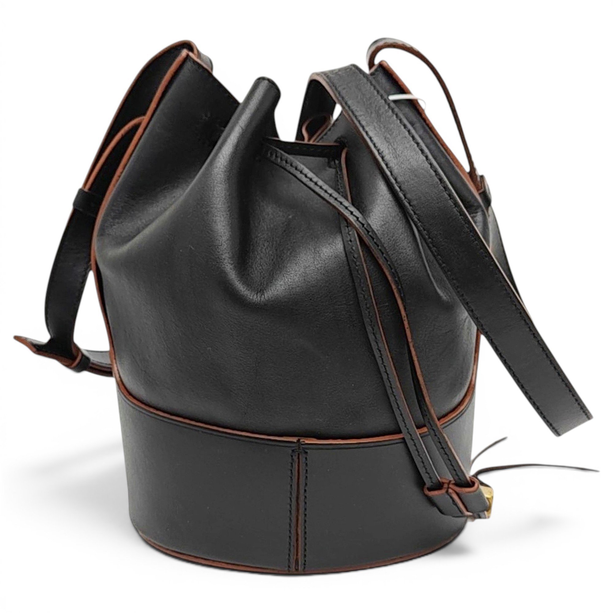 Balloon leather handbag