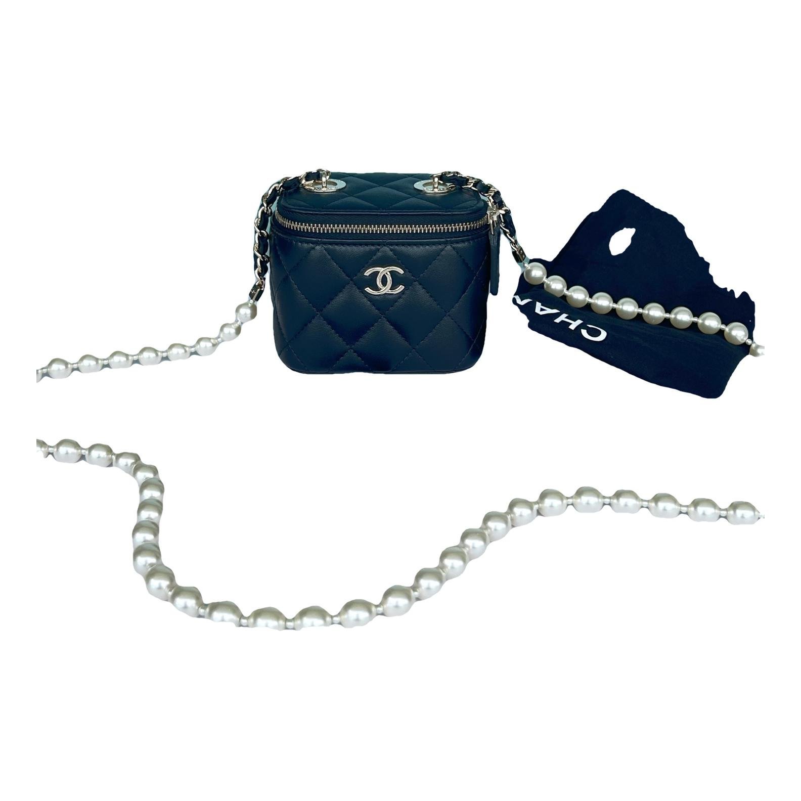 Trendy CC Vanity leather handbag