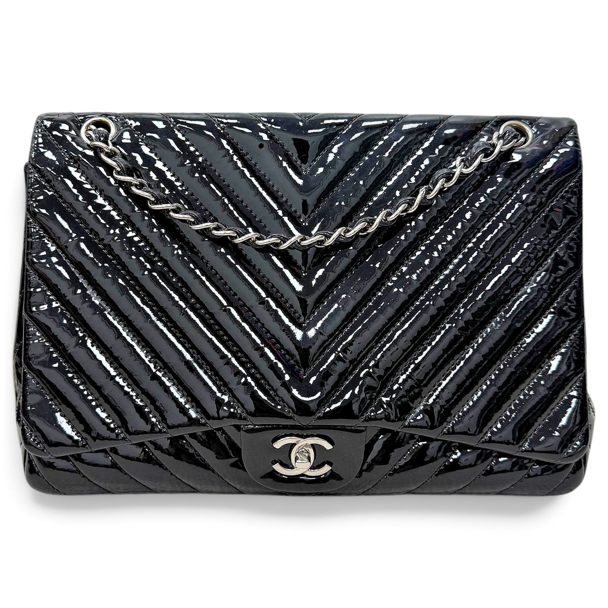 Timeless/Classique patent leather handbag