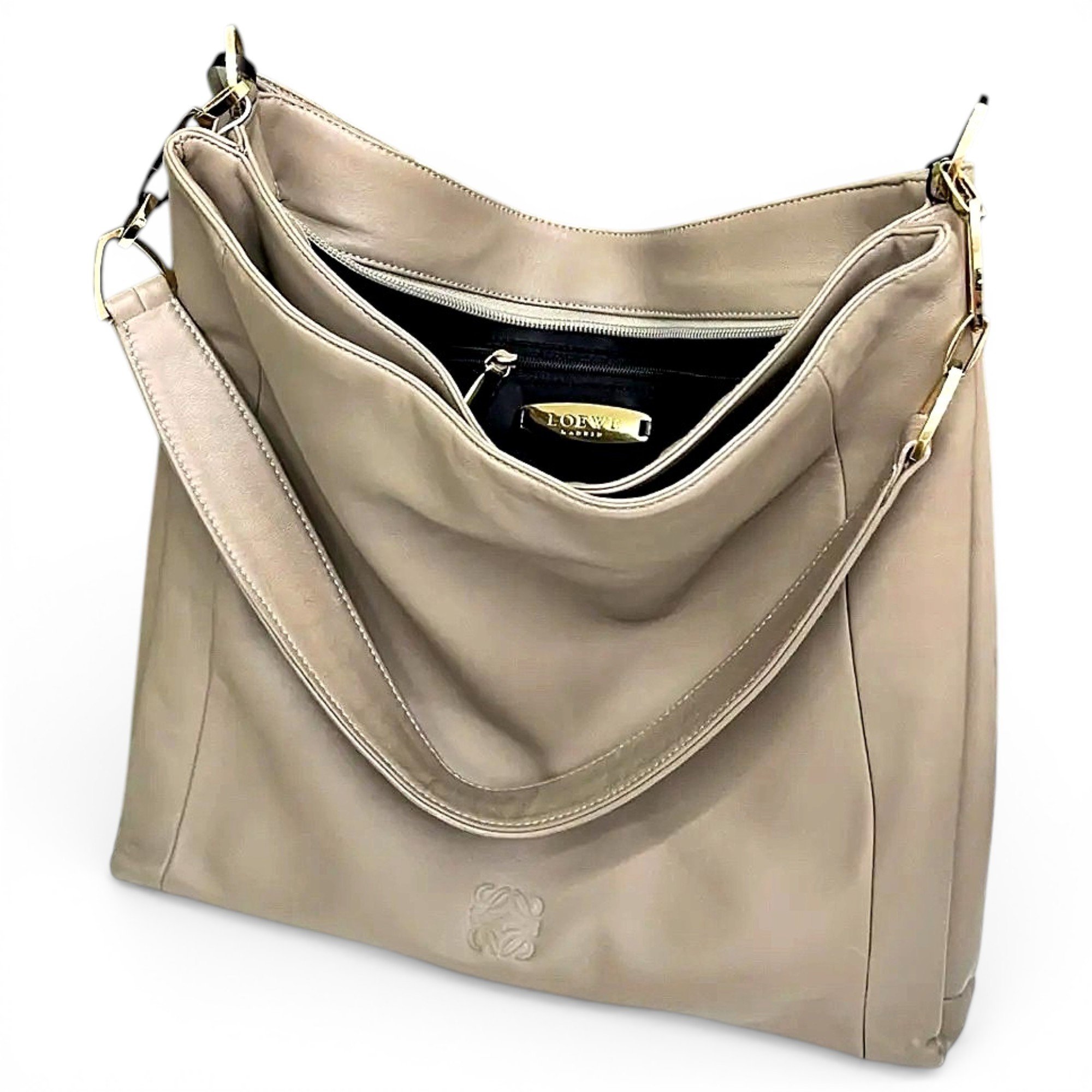 Buckle Tote leather handbag