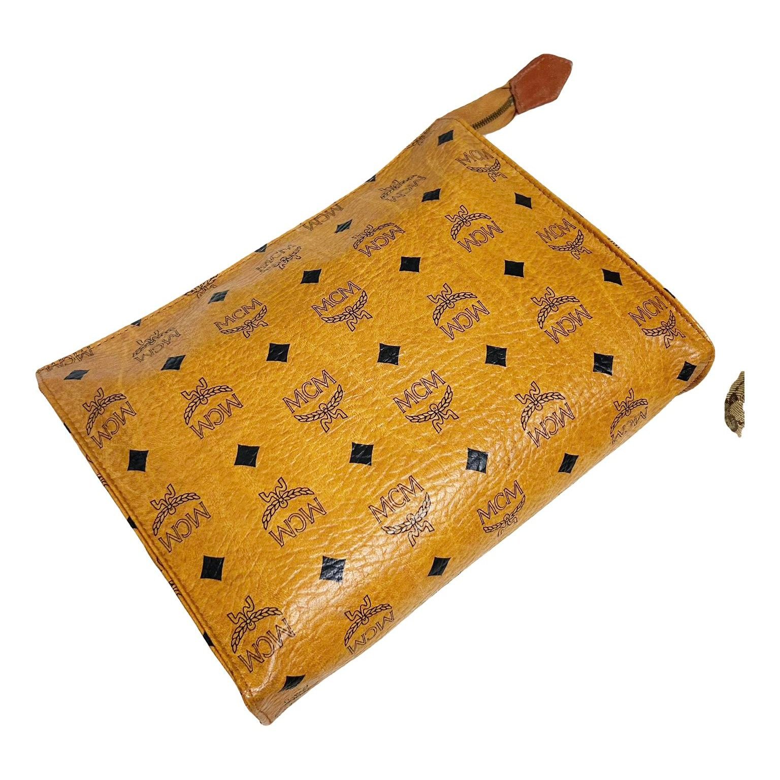 Leather clutch bag