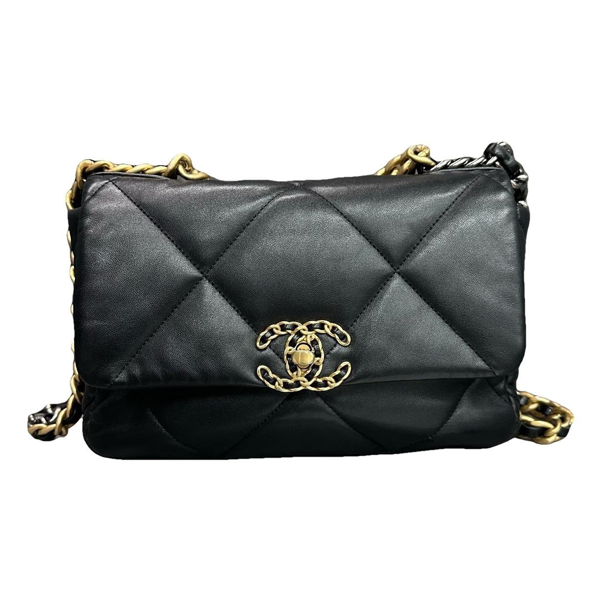 Chanel 19 leather handbag