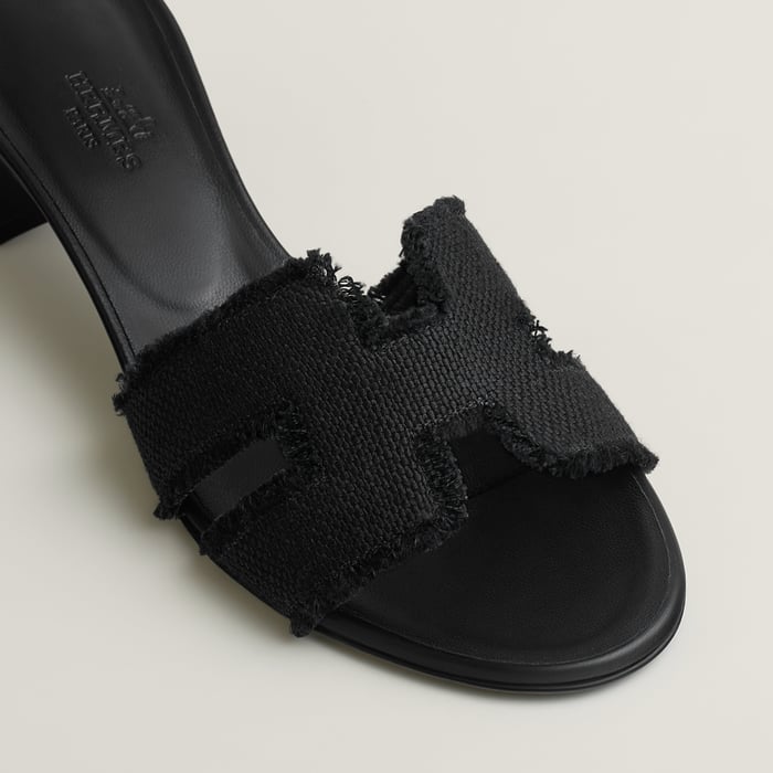 Noir Oasis Sandal