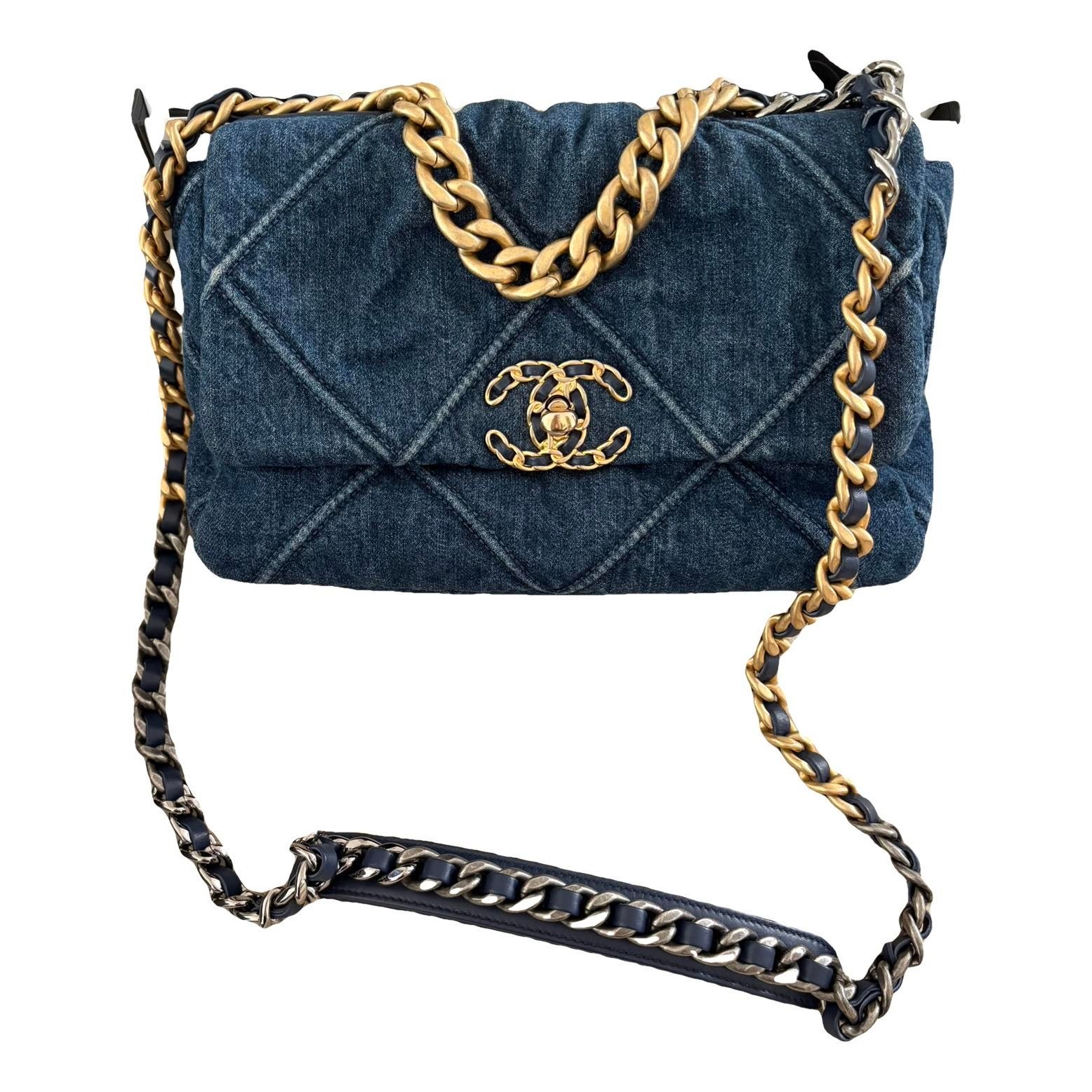 Chanel 19 handbag