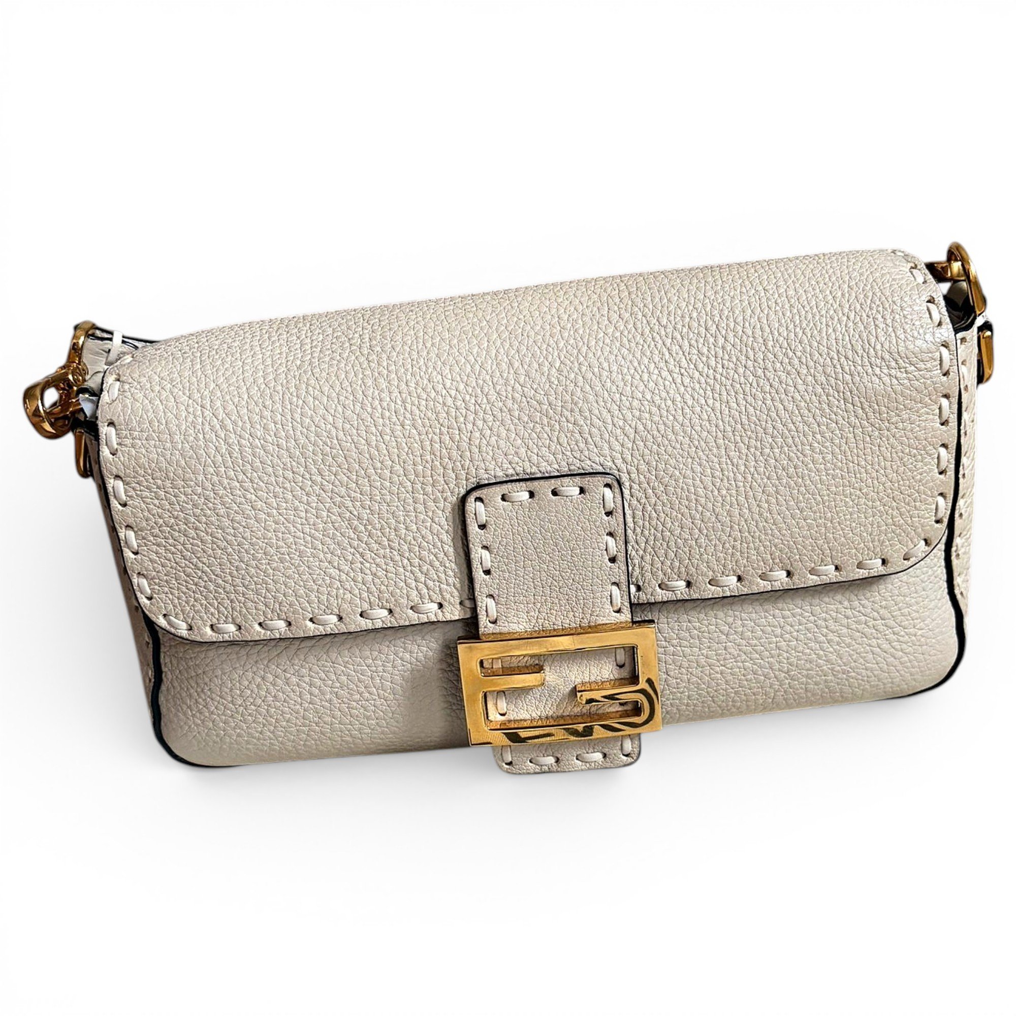 Baguette leather handbag