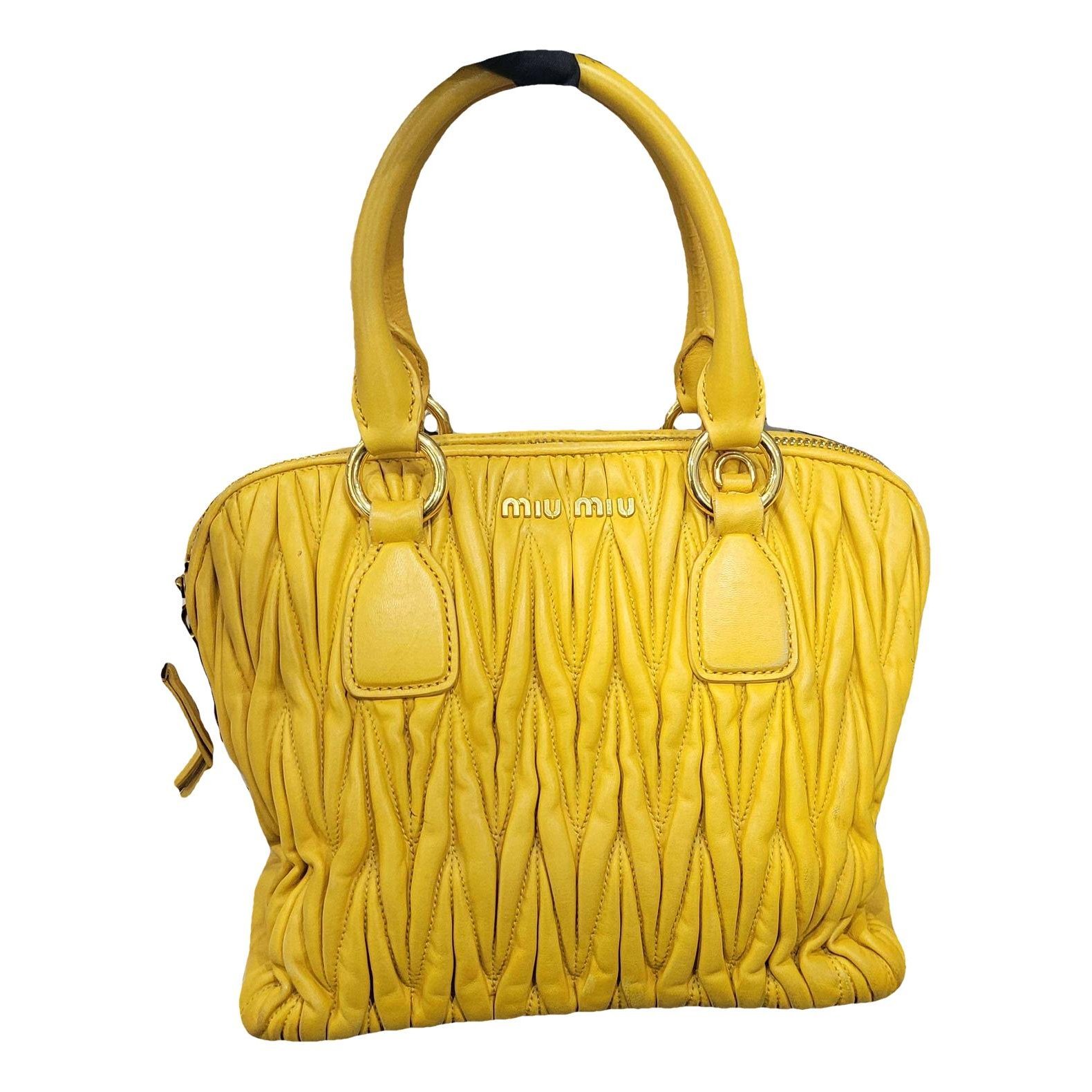 Matelassé leather handbag