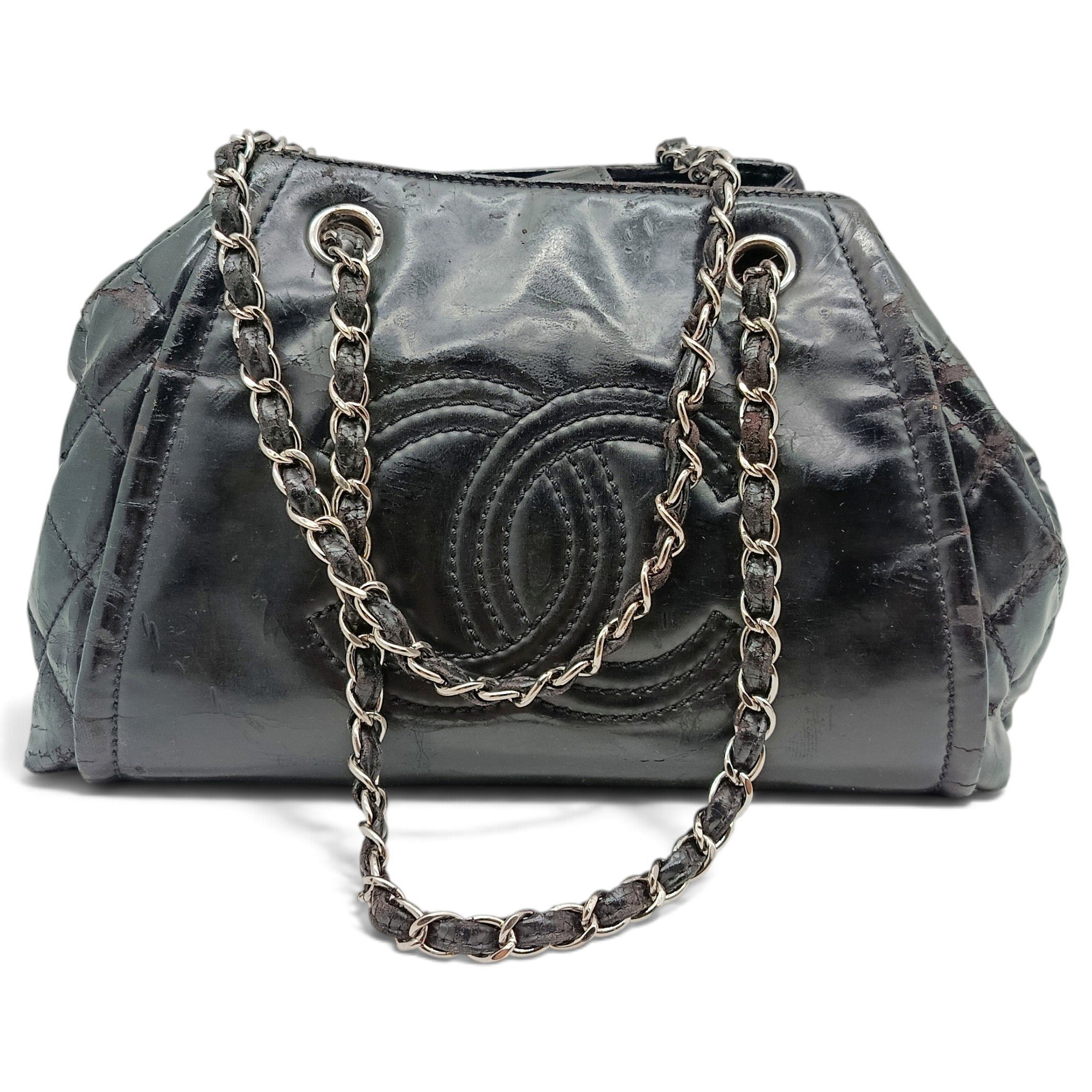 Timeless/Classique patent leather handbag