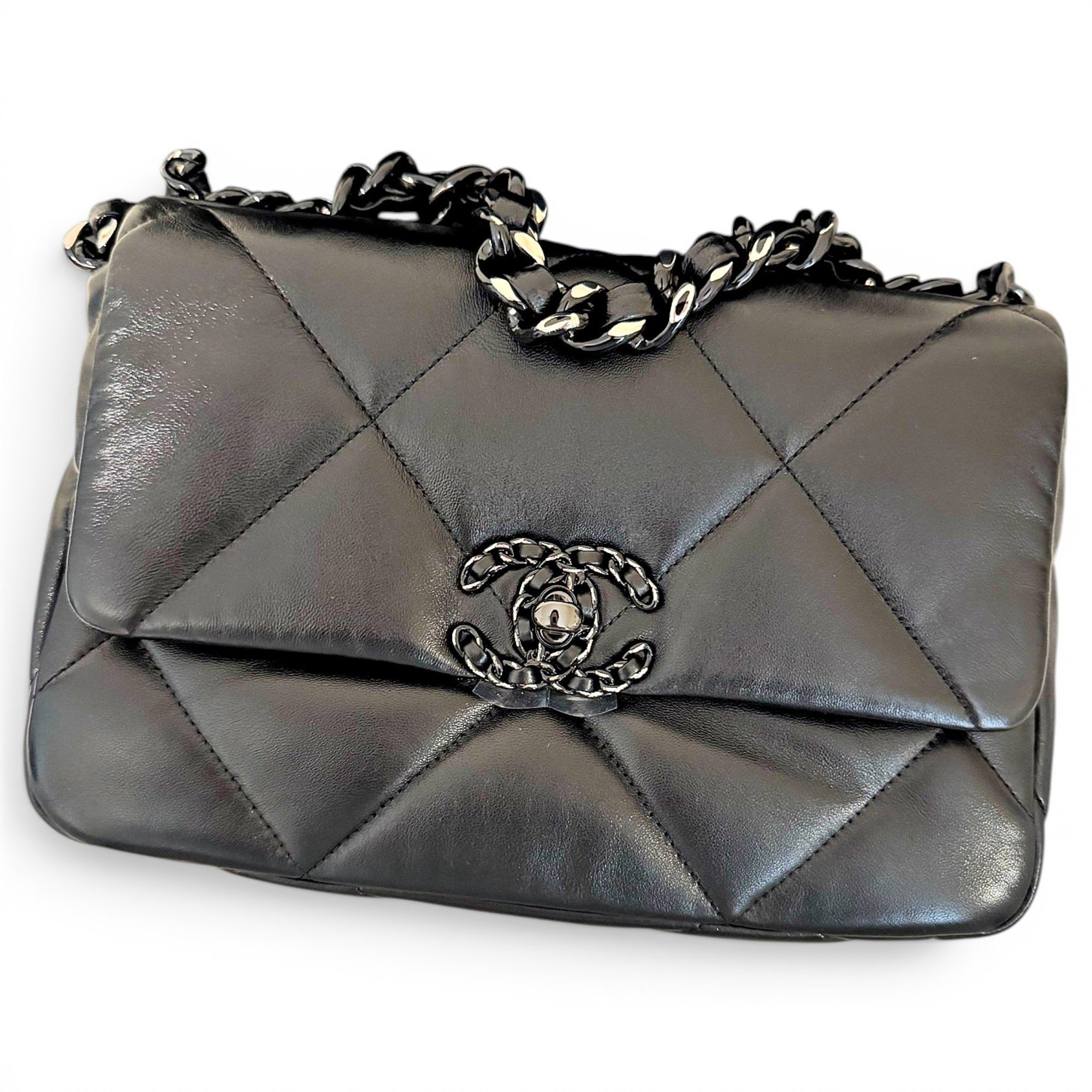 Chanel 19 leather handbag