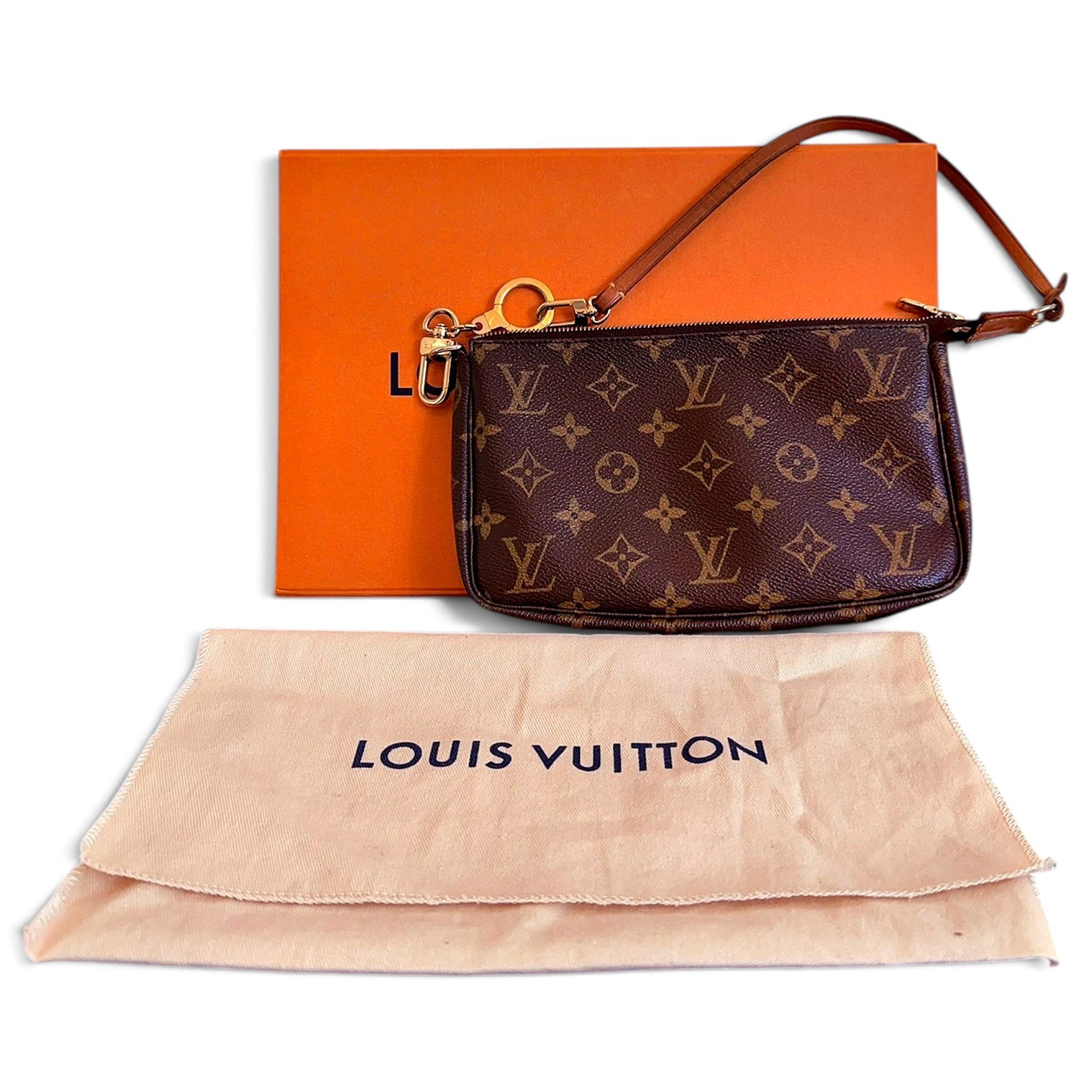 Pochette Accessoire leather handbag