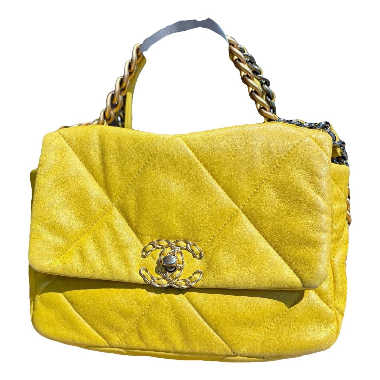 Chanel 19 leather handbag