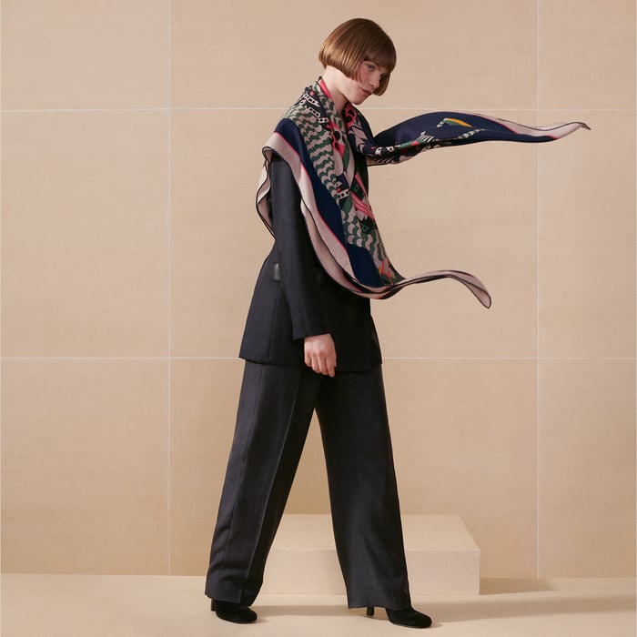 Montura De Gaucho Shawl 140
