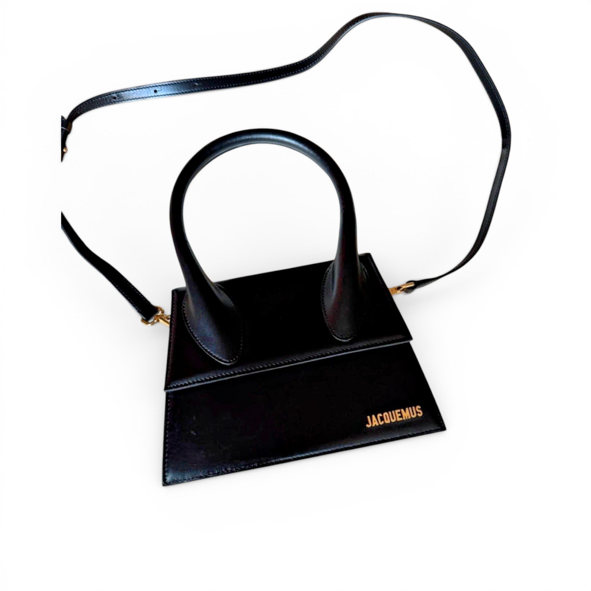 Le Grand Chiquito leather handbag