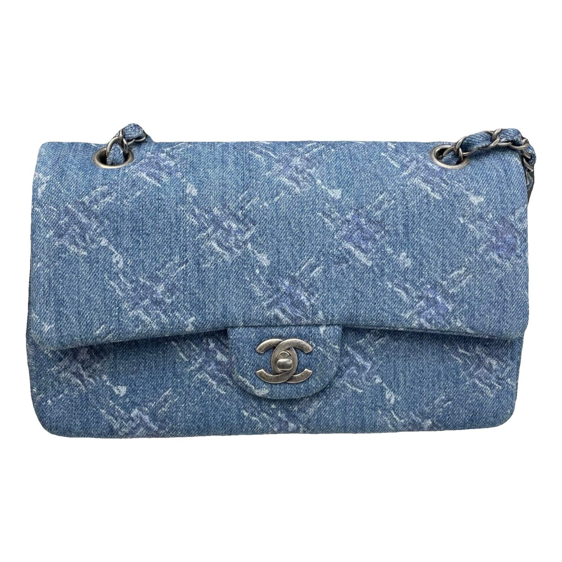 Chanel Timeless/Classique crossbody bag