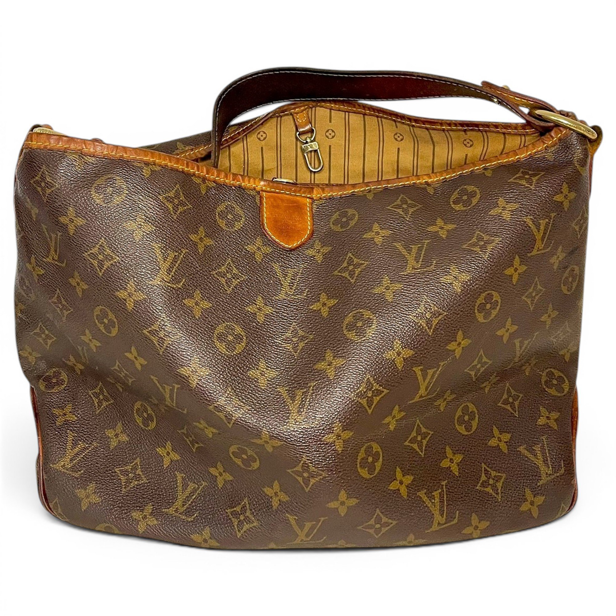 Delightful leather handbag