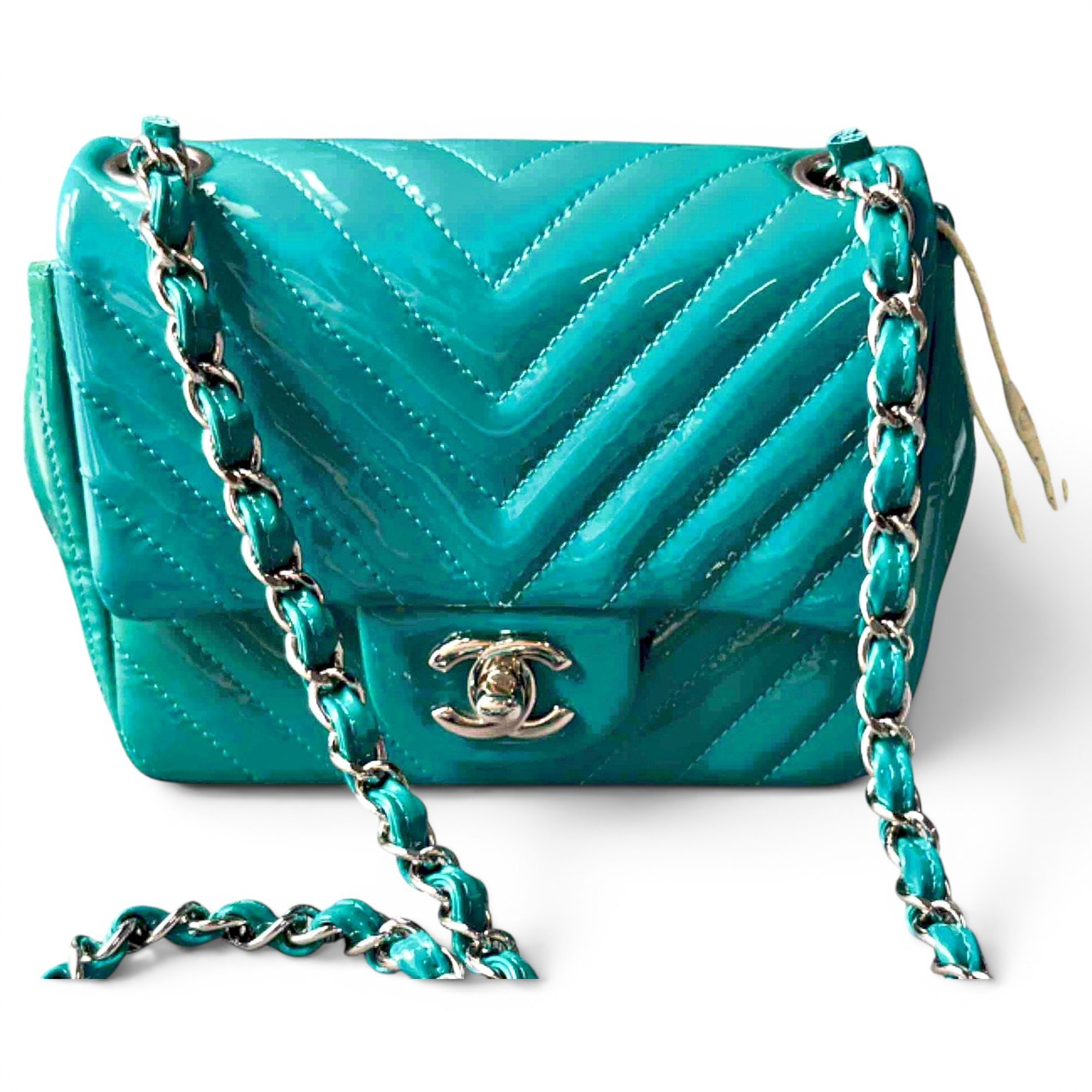 Timeless/Classique patent leather crossbody bag