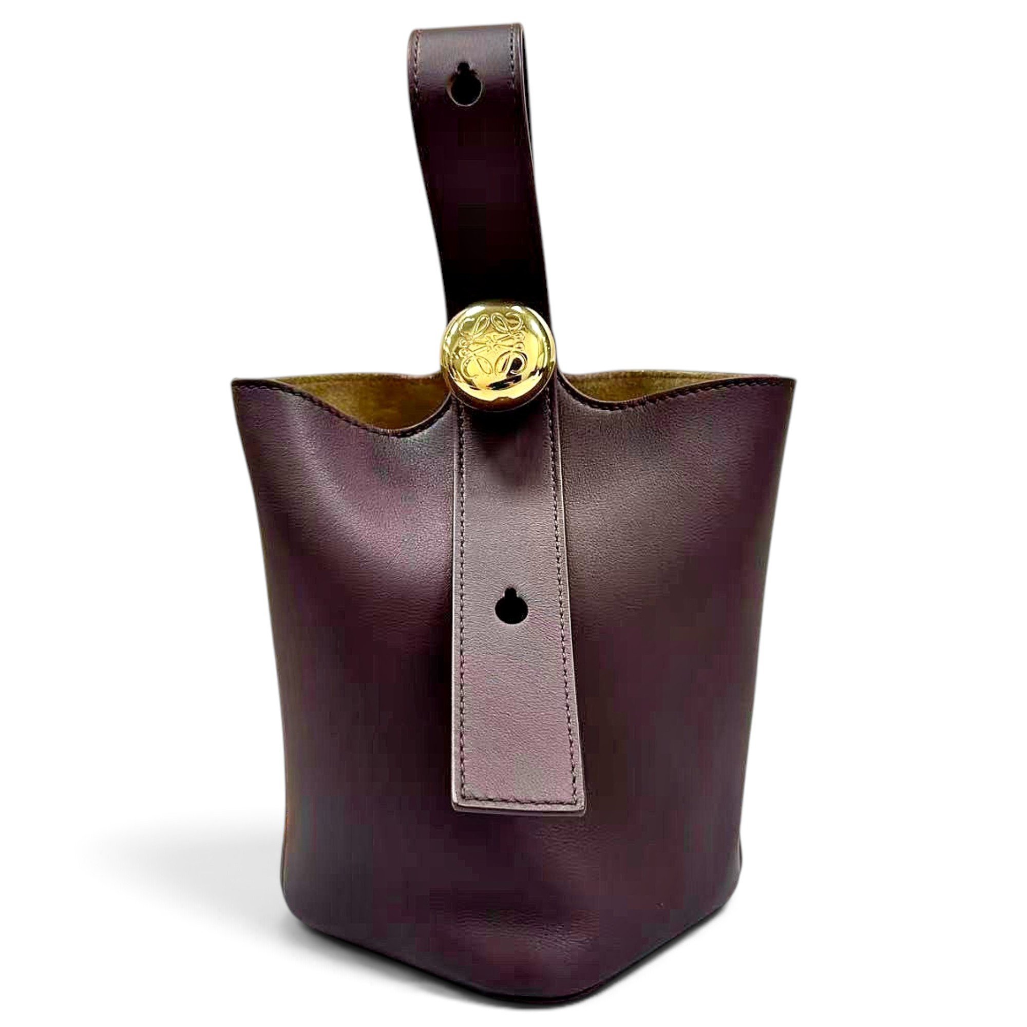 Pebble leather handbag