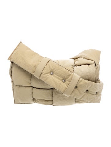 Intrecciato Padded Cassette