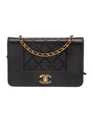 Mademoiselle Vintage Wallet on Chain