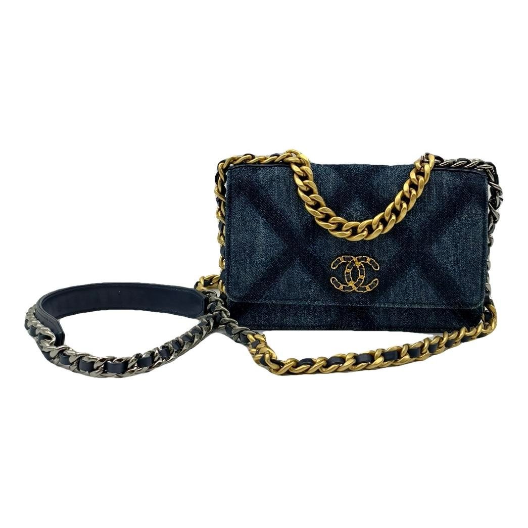 Chanel 19 handbag