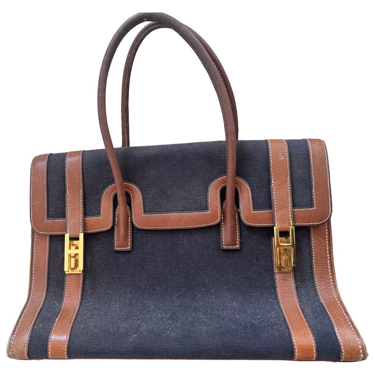 Drag leather handbag