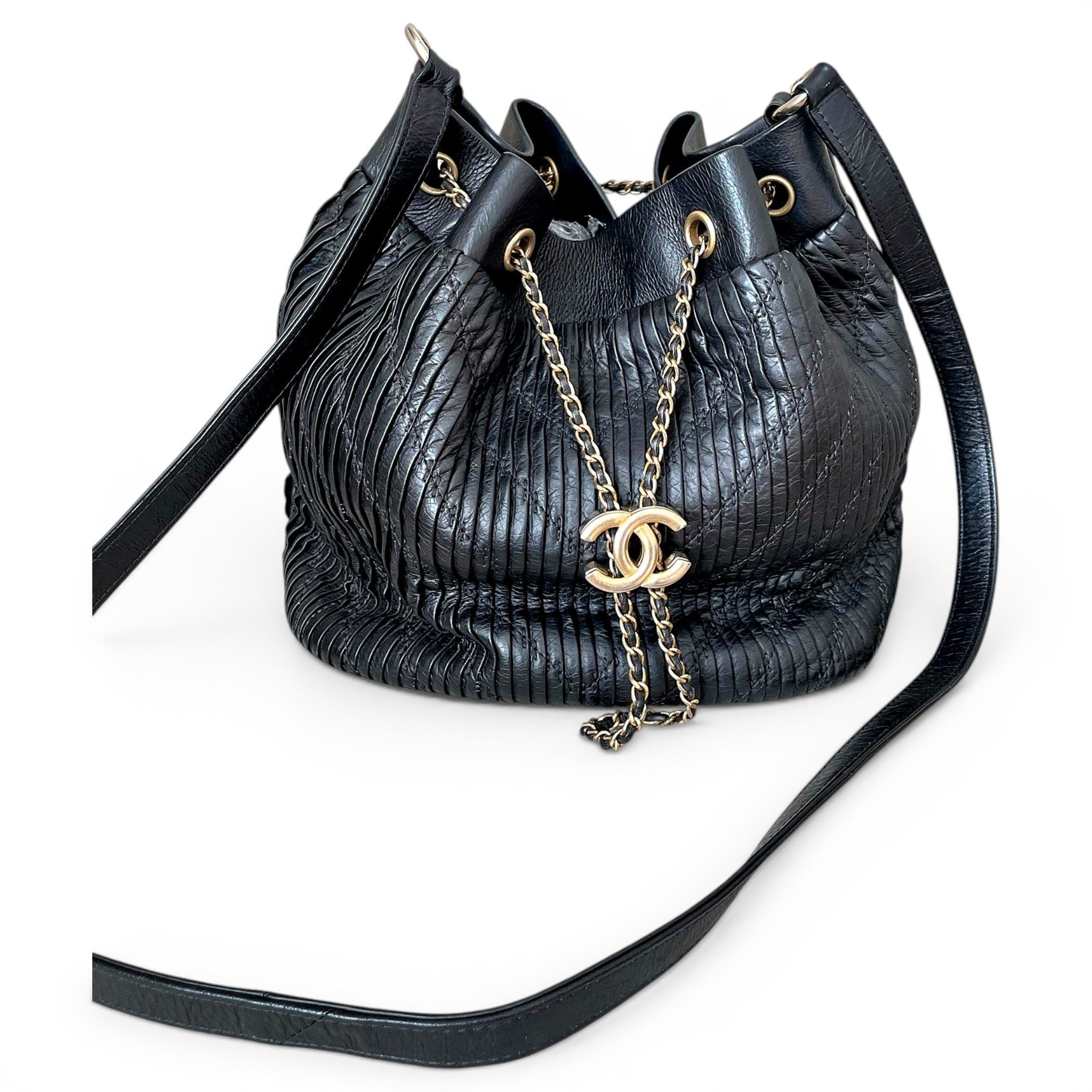 Gabrielle Bucket leather bag