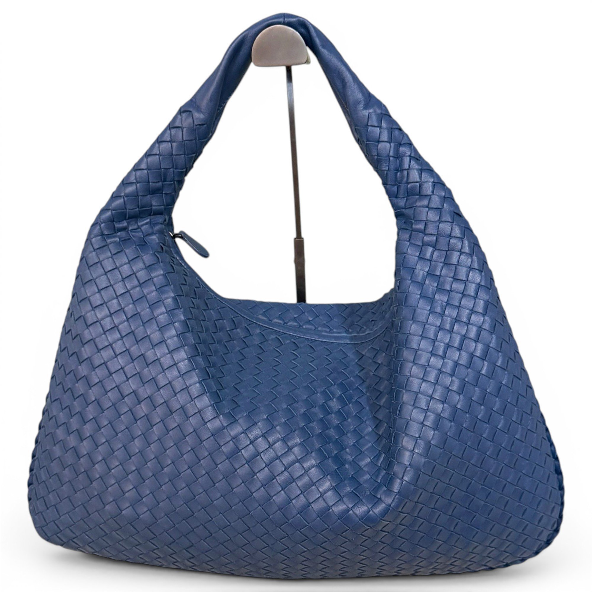 Veneta leather handbag