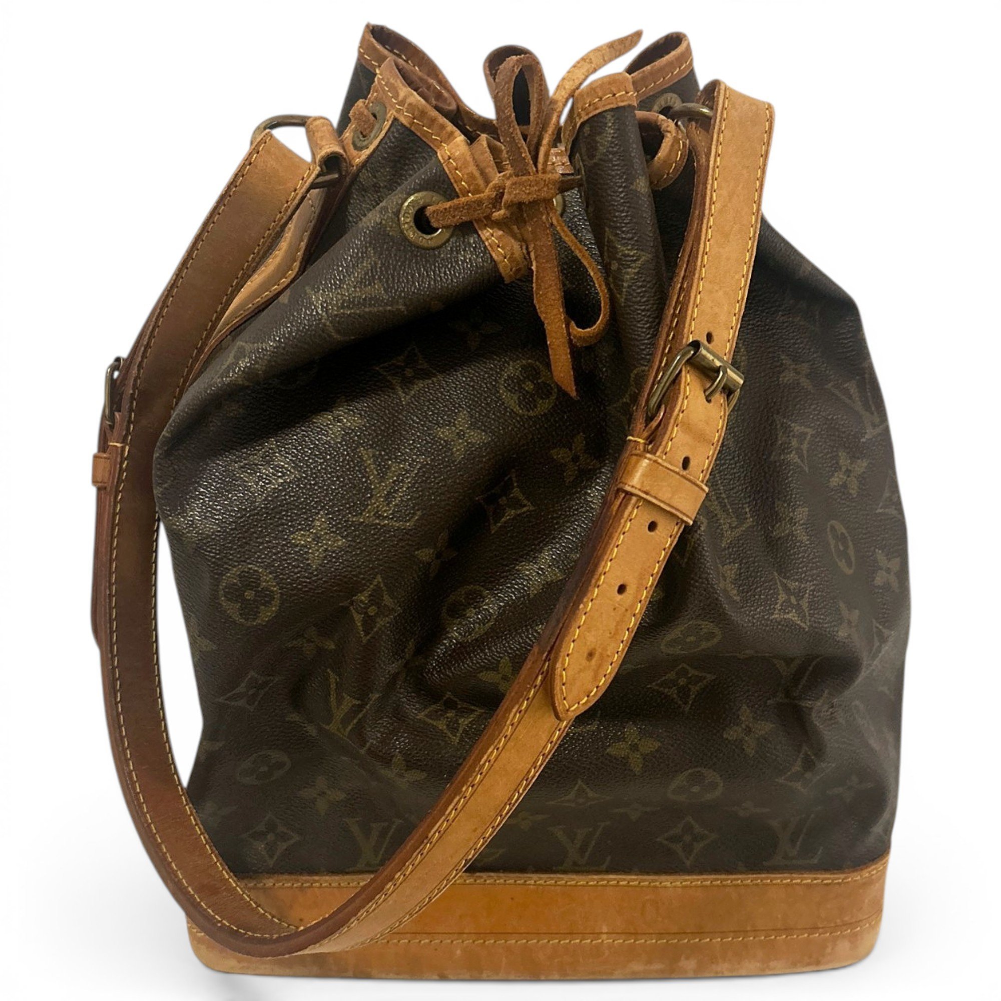 Noé leather handbag