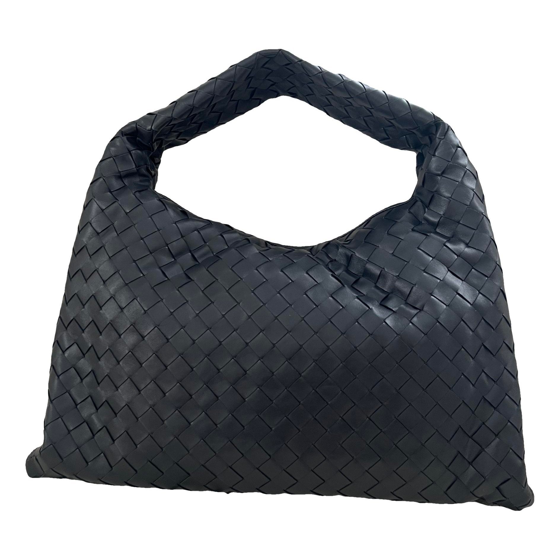Hop leather handbag