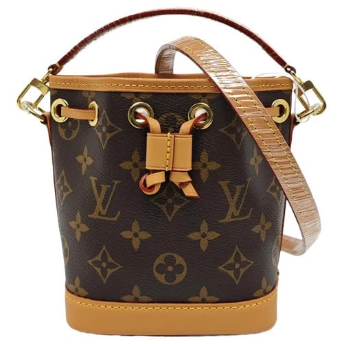 Nano Noé leather handbag