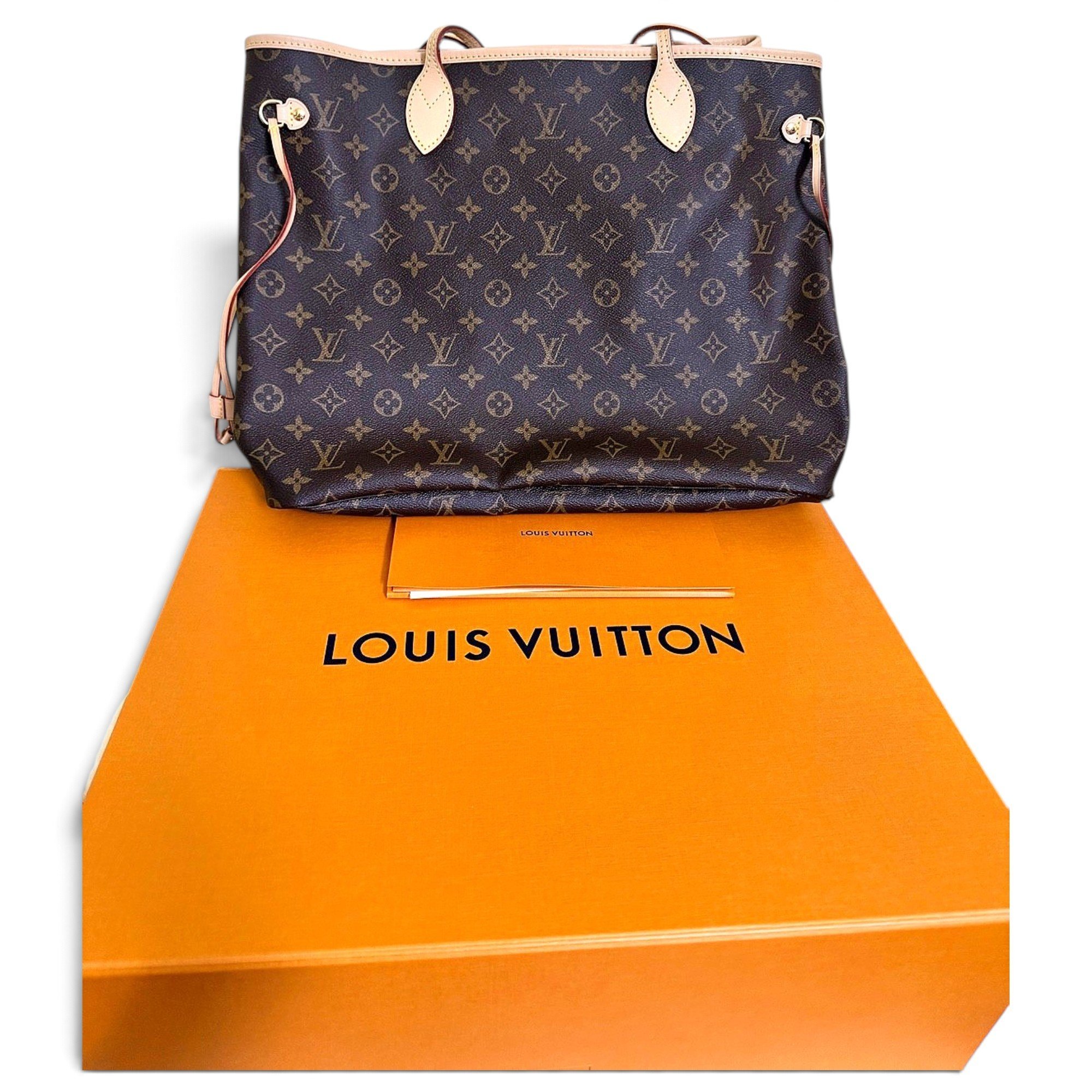 Louis Vuitton Neverfull leather bag