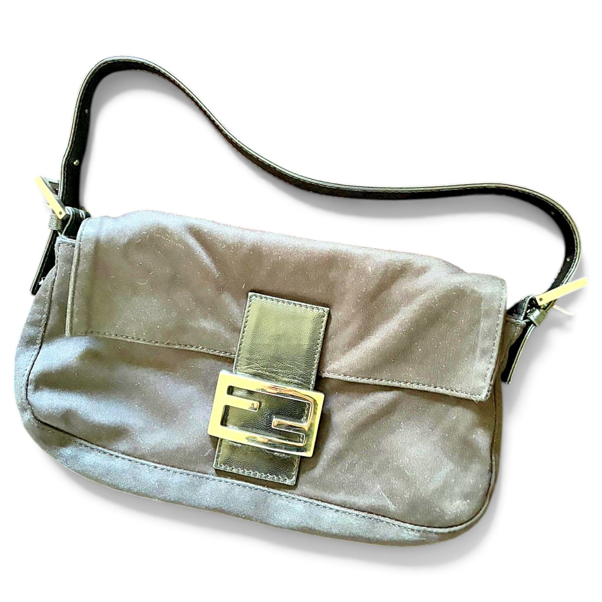 Baguette handbag