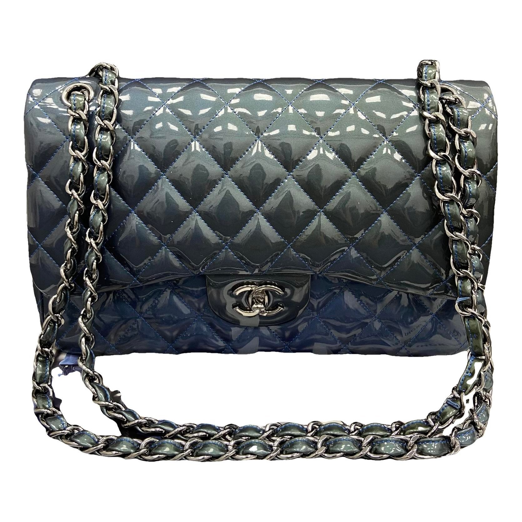 Timeless/Classique patent leather handbag