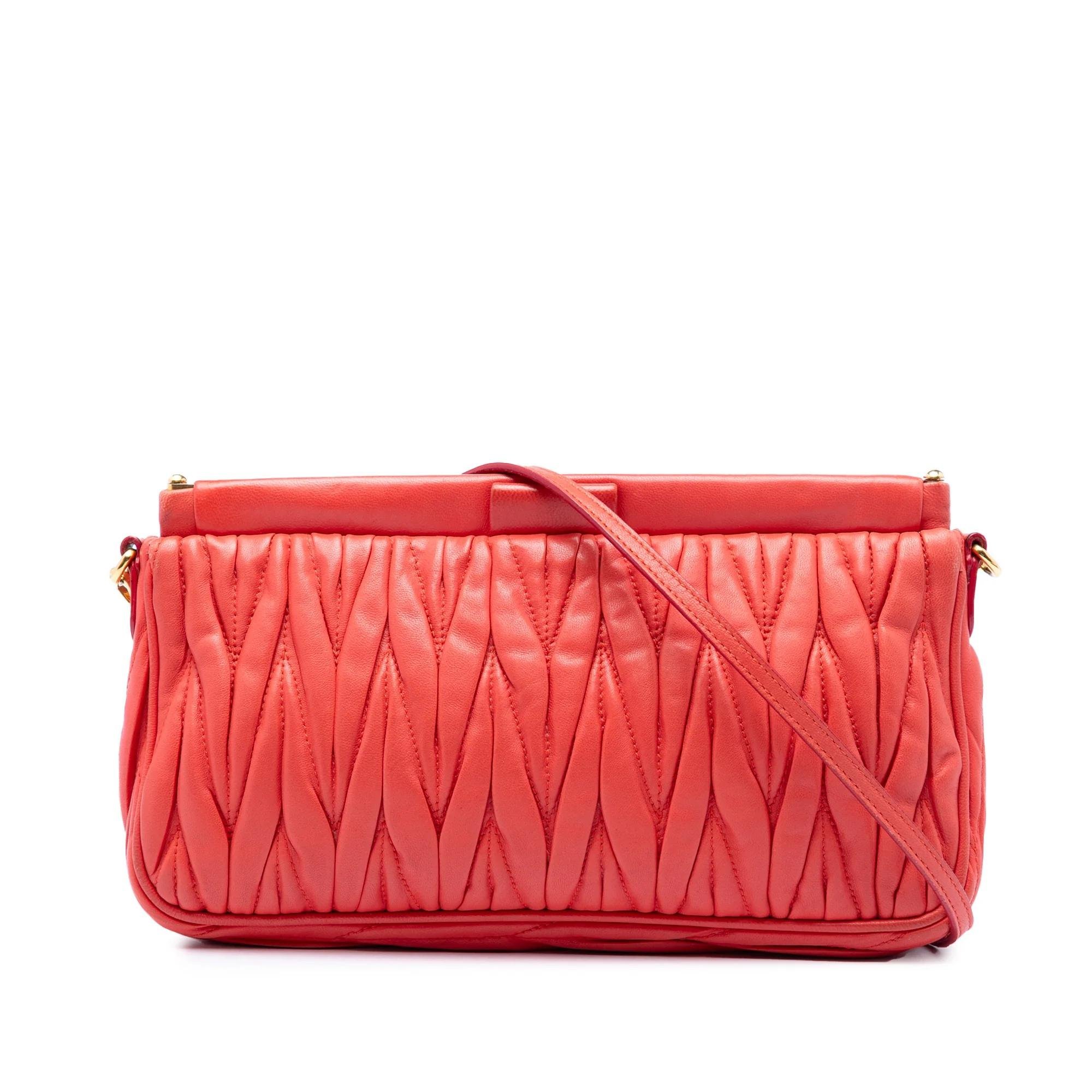 Matelassé leather handbag