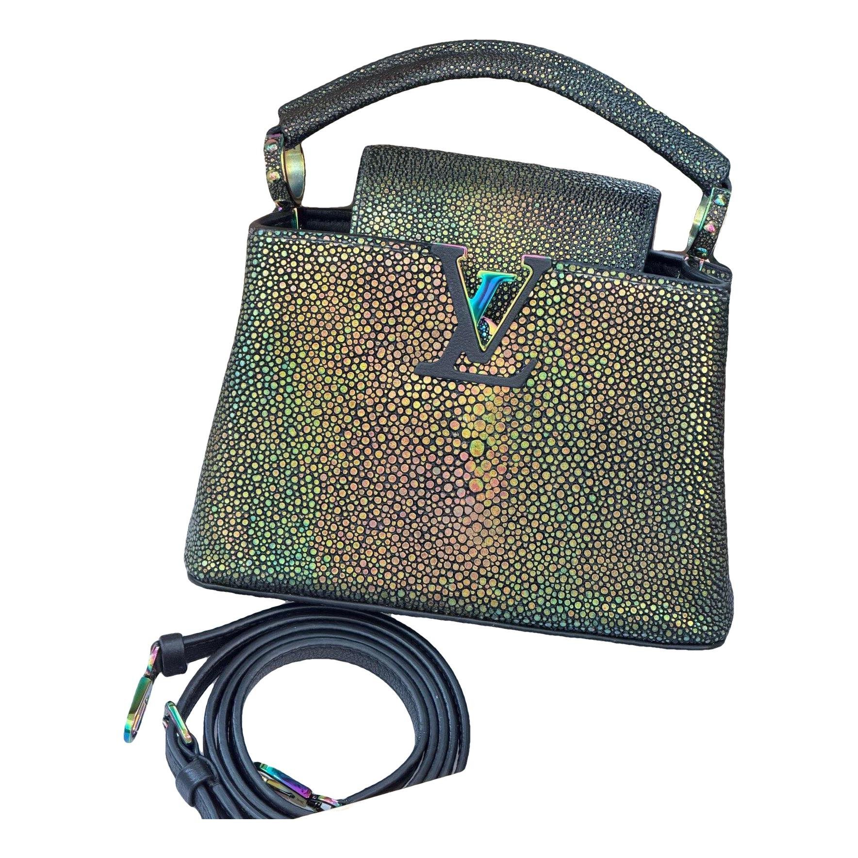 Capucines leather handbag