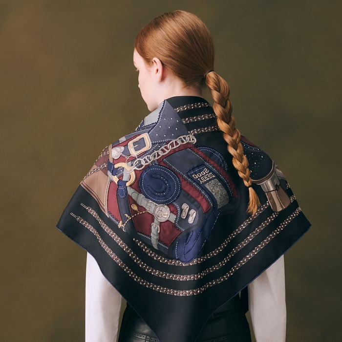 Derby 2000 Exceptional Embroidered Scarf 90