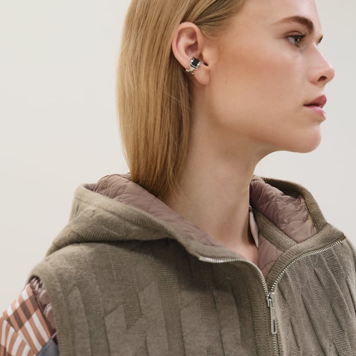 "H" Quilted Sleeveless Jacket