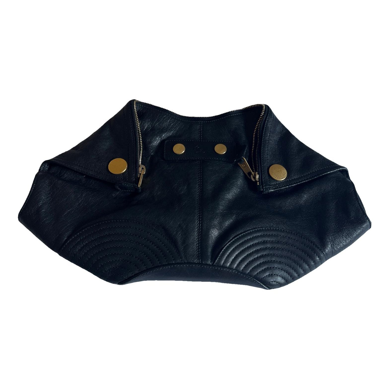 Manta leather clutch bag