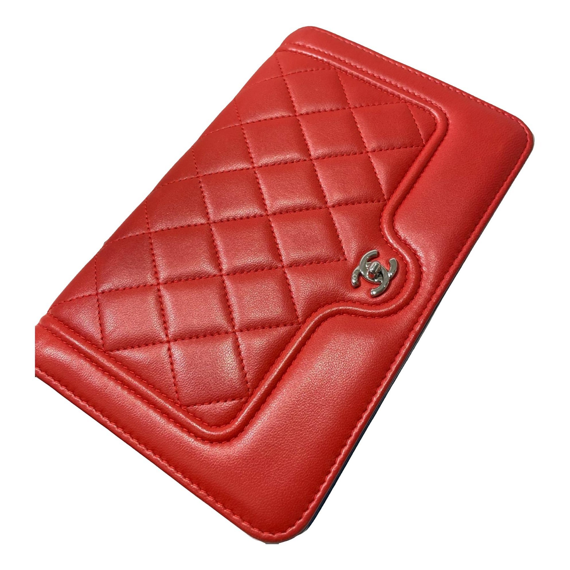 Wallet On Chain leather crossbody bag