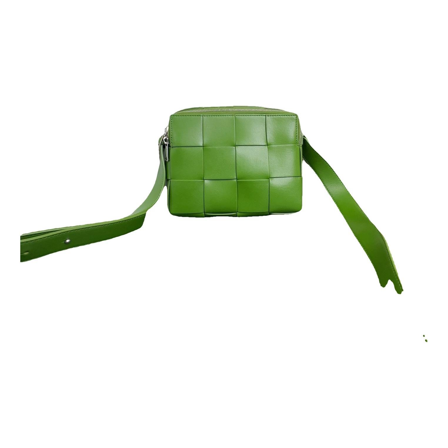 Cassette leather handbag