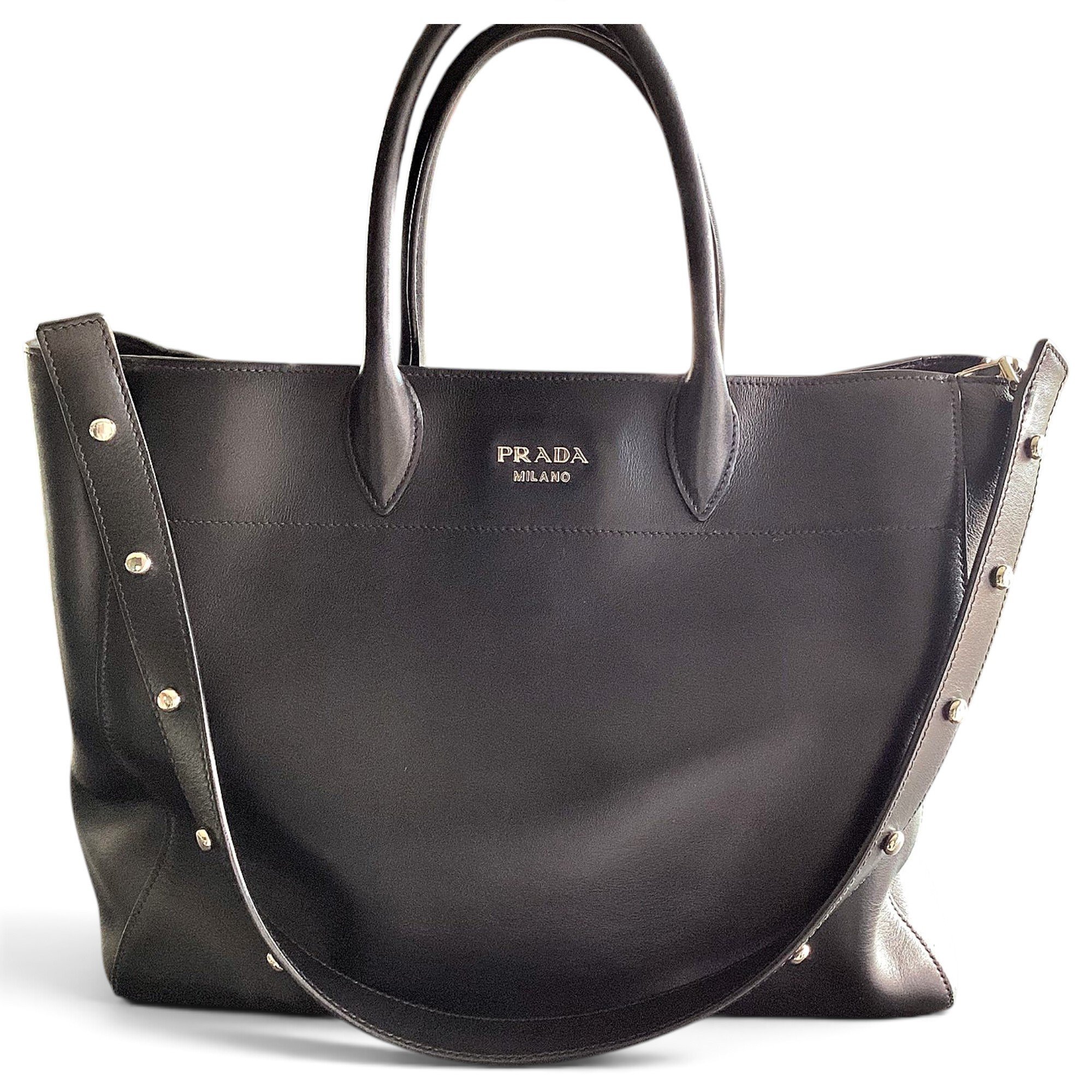 Leather handbag
