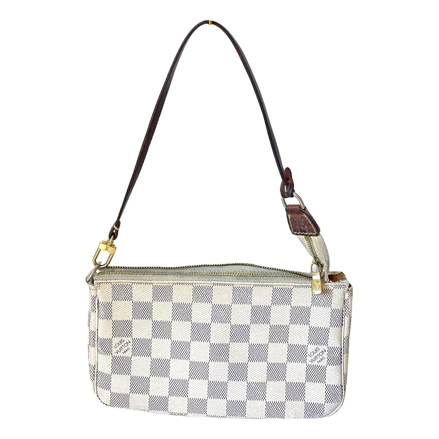 Pochette Accessoire leather handbag