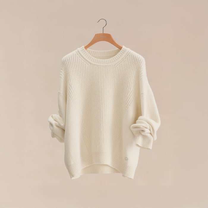 Blanc Naturel Cashmere Long-sleeve Sweater
