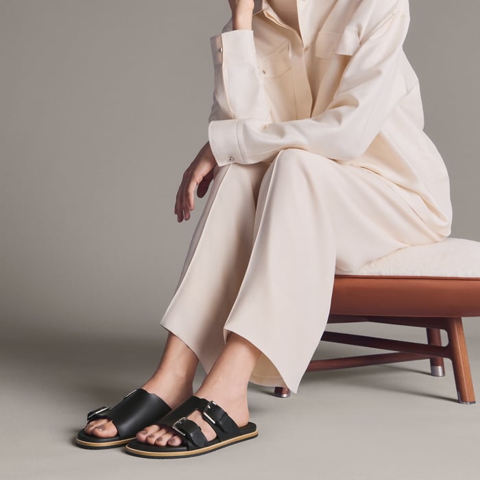 Noir Naxos Sandal