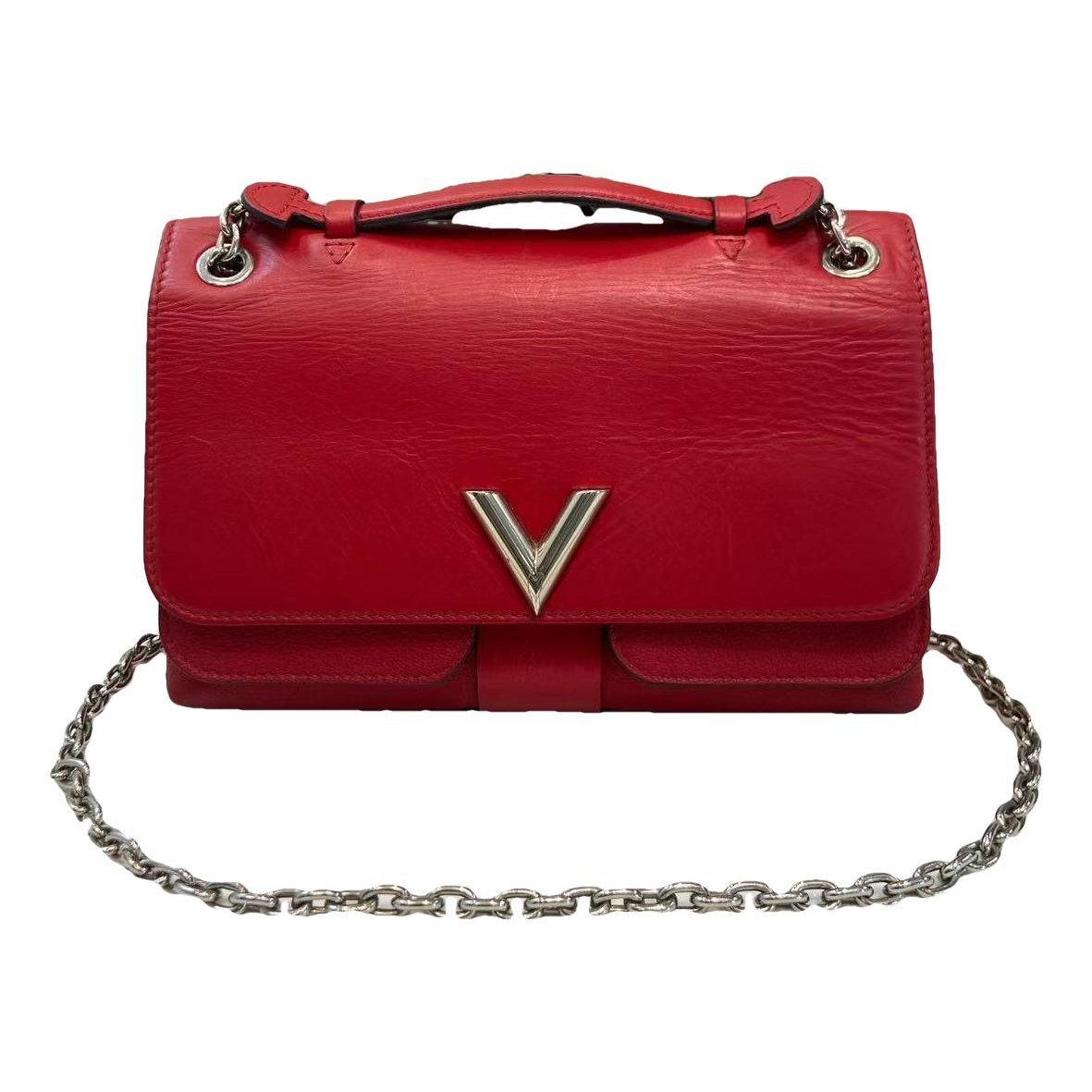 One Handle very leather handbag