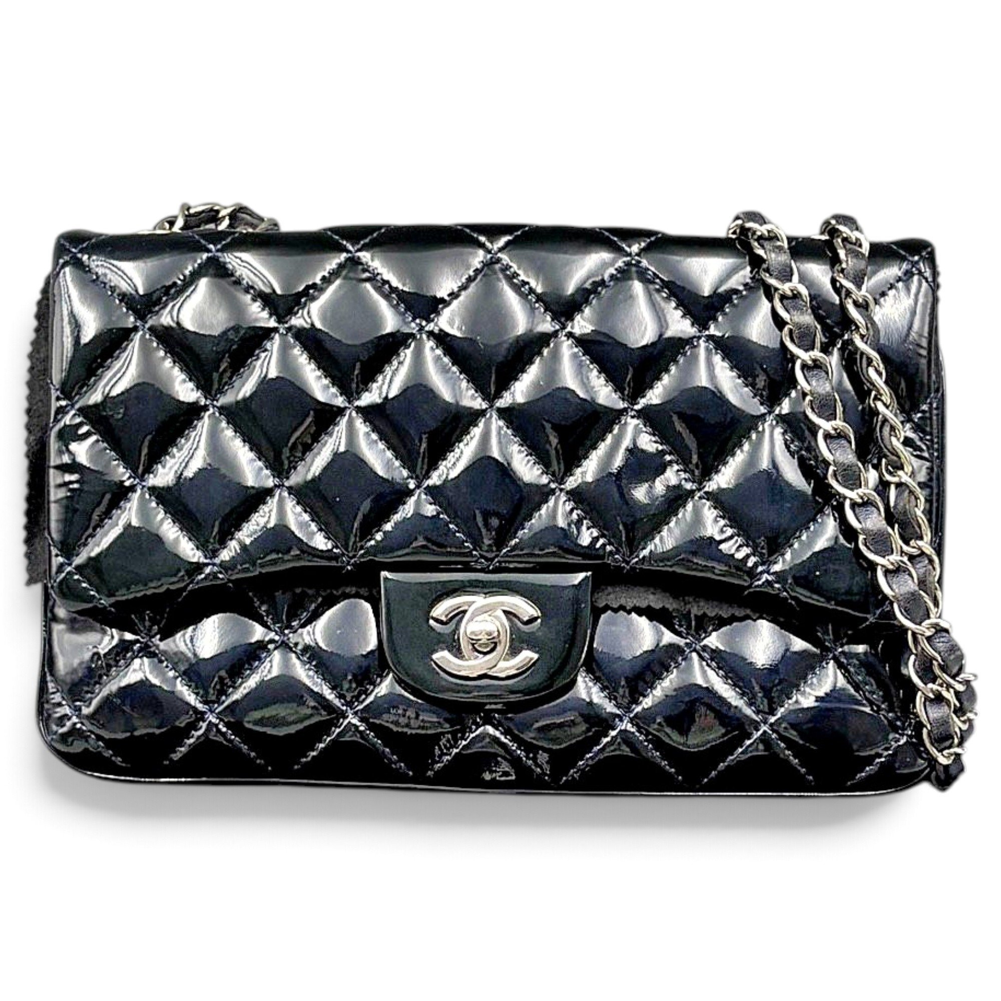 Timeless/Classique patent leather handbag